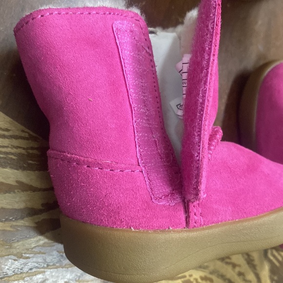 NWOB UGG Toddler kids infants girls Shoes boots warm - Picture 7 of 11